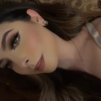 bethlizgonzalez's profile picture. el diario abierto de una mujer jalisciense in her mid 20s 📚 ex-tarolera 🥁 de banda sinaloense y grupo norteño | amante de la música y de los viajes a 🇲🇽