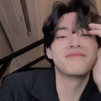 kaustudybr's profile picture. 🧘#studytwtbr - 1°ano