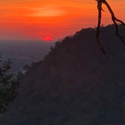 J_Pakdeekaw's profile picture. 