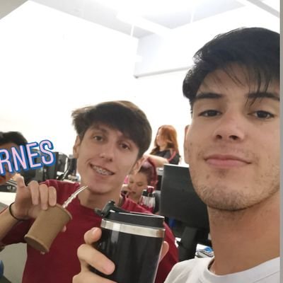 esquivel_Kiwi's profile picture. 