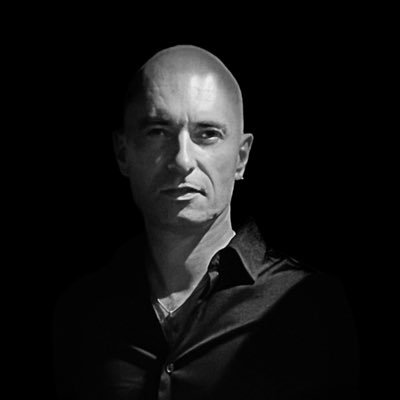 maxkraszewski's profile picture. Founder de @minimalart