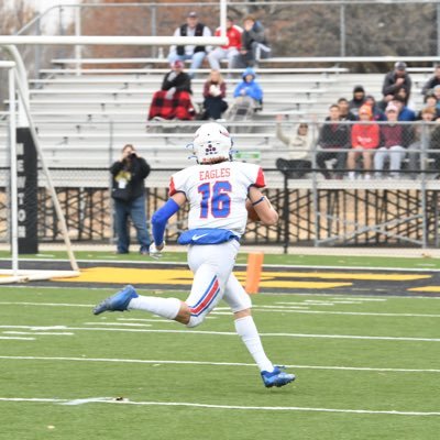 Axtell KS ‘25 | QB/WR/DB | 6’2” 195lbs| 4 sport athlete| Rank #1 ATH State rank #12| 3x State champion 🏈|1x State champion 🏃 |bman2266@icloud.com |