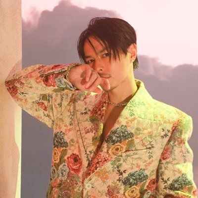 Ko98Mame's profile picture. Love❤️LDH 三代目の存在に感謝🙏✨🌈ただただ彼らの活躍を応援しております💕💕 隆二くん激推し❤️全力で沼落ち中のアラサー女ですがよろしくお願いします🥺ELLY世代🌈年齢問わず一緒にLIVEやイベントに行けるくらい仲良くしてもらえるお友達も募集中です🥰