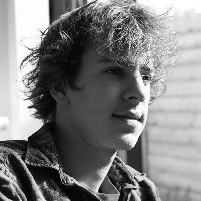 JaronDES's profile picture. Passionate about games