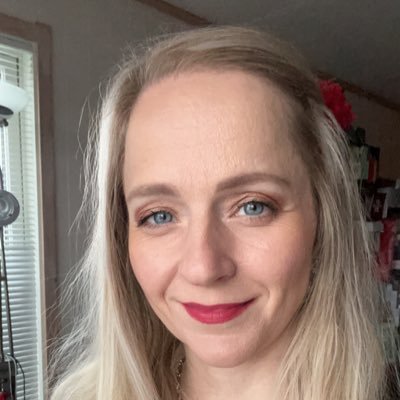 Ceciliep80's profile picture. Work with IT. Interested in diet and healthy living. I do Carnivore. Have a bachelor degree in pharmacy. I am also a beauty consultant for Mary Kay, Norway 🌸