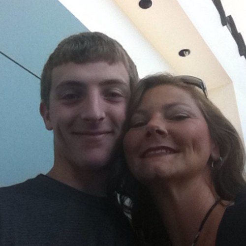 yurrmomstweet's profile picture. KCCO Łåÿ|Łøw

@bridgeyfbaby