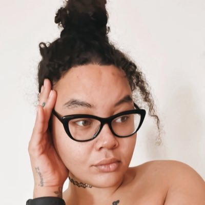 daizydoesstuff's profile picture. +18 (no minors) | ⛓️ $30 dm fee 💰| 😘 Stoner💨 | 🕯Witch🔮 | 🤑 pro slut 💦 | transgender (she/her) ⚧ | black lives ALWAYS matter ✊🏿✊🏾✊🏽