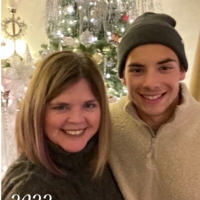 kayak_mom's profile picture. Mom to my awesome kayaker son. (She/ Her)