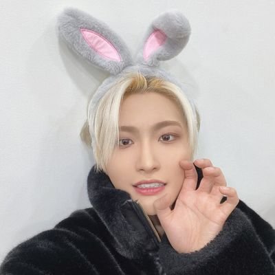 31yo, 🇩🇪, 
툥냥이 🐱 원호 🐰 이지훈 🐣 박성화 🐇 송민기 🐺
🅽🅲🆃🆉🅴🅽 💚  🆆🅴🅽🅴🅴 👑 🆂🆃🅰🆈 💙 🅰🆃🅸🅽🆈 ⏳ 🅲🅰🆁🅰🆃 💎