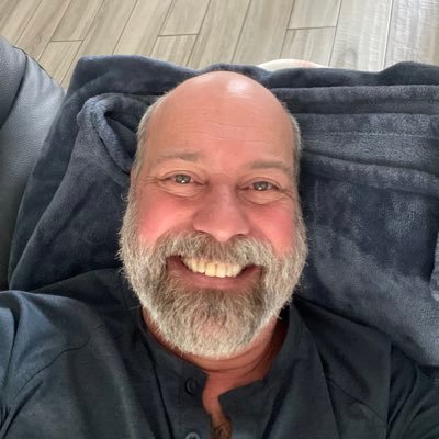 Just a horny Dad enjoying himself and others. @furhunter.bsky.social