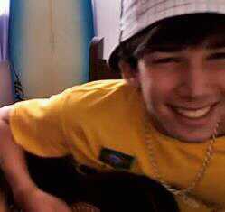 tiagoloureiro1's profile picture. eu amo a @isareinders ! e eu sou só dela