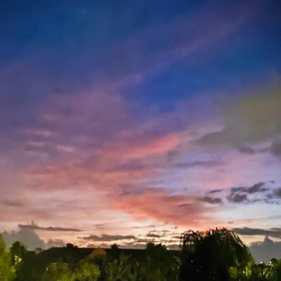 I’m 19yrs old, pronouns are she/her, And I post pretty pictures of clouds☁️and sometimes sunsets too😍😘 🌅and sometimes Repost random good post too🙂