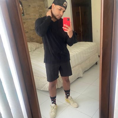 VENEZUELA🇻🇪 LO ÚNICO QUE HAGO ES REÍRME DE TODO. Insta: Jrcamacho_