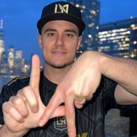 Aaron Long (@a_lolo12) 's Twitter Profile