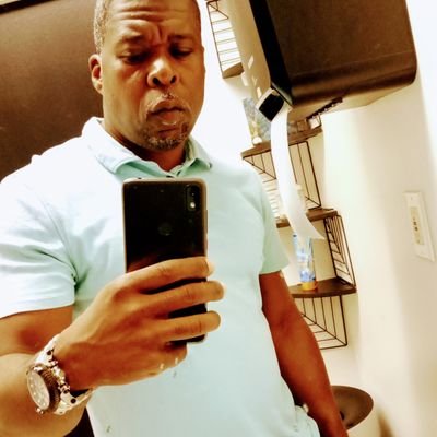 DeeChri36203494's profile picture. 