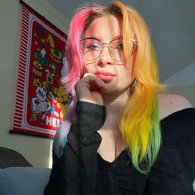 AineKennedy11's profile picture. portland based portrait photographer https://t.co/aVMDOt7use