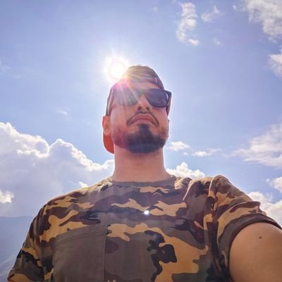 Jocon16's profile picture. Si no respondo es porque estoy programando