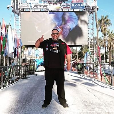 Mexican, football coach, weightlifting coach, licenciado en actividad física y deportes, Course personnal director at score international.