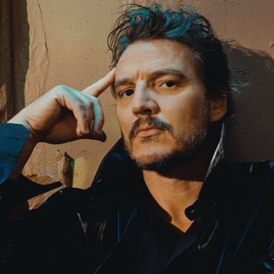 hourly content of the one and only pedro pascal 💜