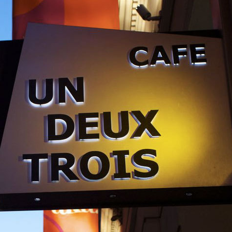A festive French brasserie and Times Square/Theater District landmark. Join us for breakfast, Martini Hour, or for dinner before or after a Broadway show!