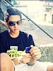 17 anos , Estudante , Futuro ATOR , internet , doritos , sol , piscina , muita música , amigos , desenhos e etc ...