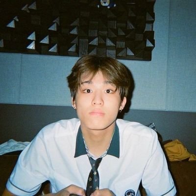 Gummymbear's profile picture. lari-lari kayak ada yang ngejar, padahal lagi engga ada yang ngejar.