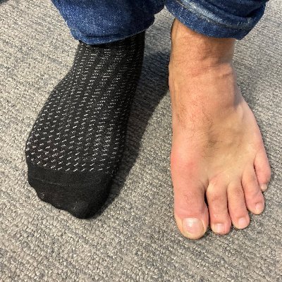 Vends mes photos de pieds personnalisés sur demande. mes MP sont ouverts