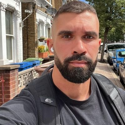 VictorC21864114's profile picture. 