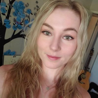 saraluvv24's profile picture. 