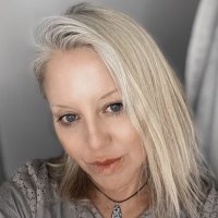Heather Casey Sullivan (@sullysanctuary) Twitter profile photo