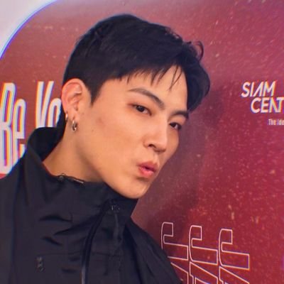 JAY B___ & KYUM__
One of IGOT7 💚
Who's your GOT7 bias today bestie? 🤭🥰
can we be moots ? 🐥🥺