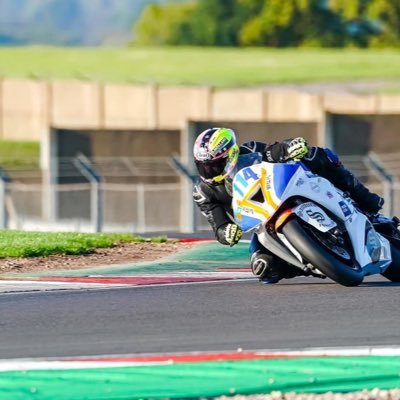 deanholland14's profile picture. 