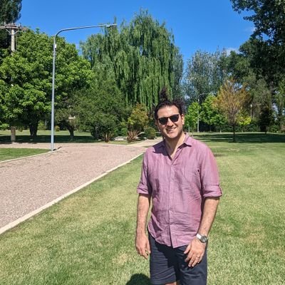 hoycenapancho's profile picture. 1.83m de pura sabrosura, ingeniero de profesión, historiador de corazón, whiskero por afición y viajero empedernido.