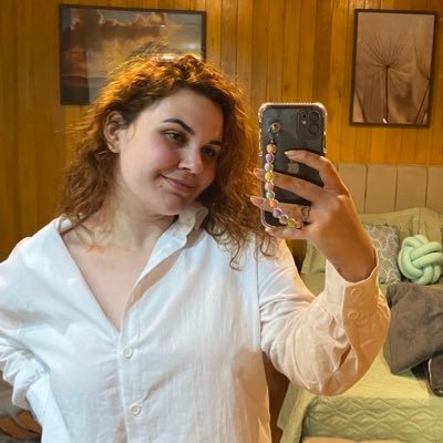 EedeBrenda's profile picture. gremista e mamãe de pets