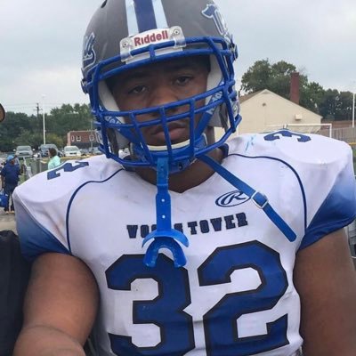 Angelo “The HAMMER 🔨 ✈️ Fullback / Linebacker 5’10 220 hudl below 👇🏾