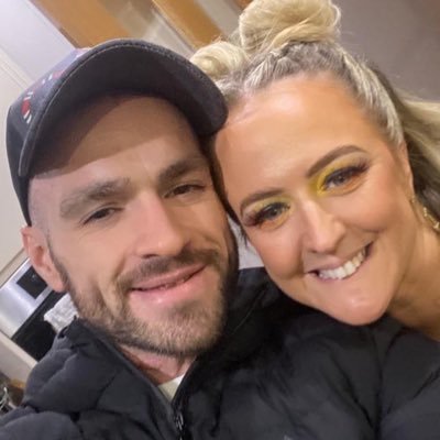 LizzLouB's profile picture. Just a small town girl...and a crazy cat lady!