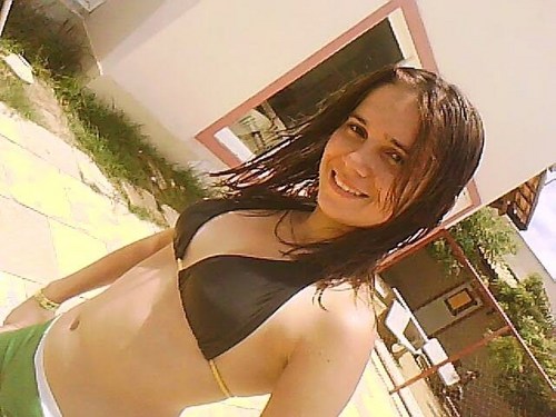FACEBOOK:laiane-barbara@hotmail.com                 tenho 15 anos 
MSN:laiane-barbara@hotmail.com