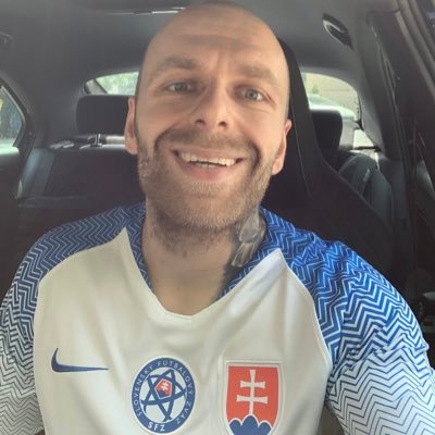 Member of the official fan club 1.FC Köln - Cologne Slovakia 🇸🇰🇩🇪/football traveler ✈️⚽️/Boxing Coach