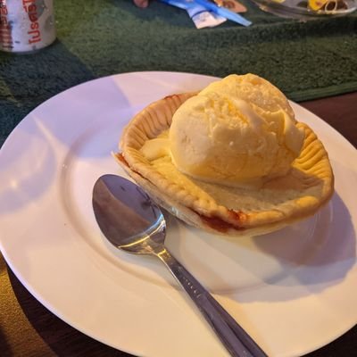 fatandhilarious's profile picture. just a dude hanging out