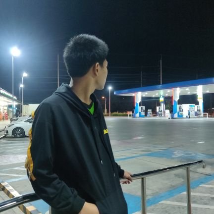 kml05832429's profile picture. 