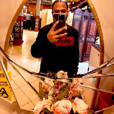 Iamhussain6's profile picture. Log achi khaasi bakwas karke kehte hai. (pls don't mine) ..