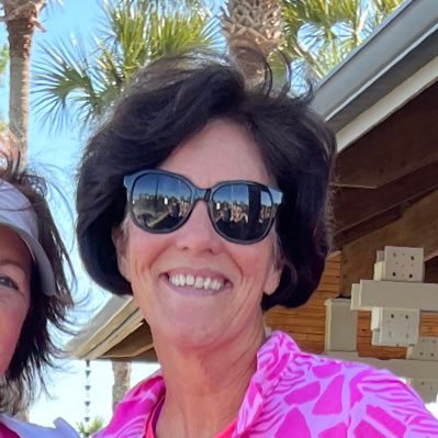 Freedom loving Mom. Living in the free state of Florida 🥂