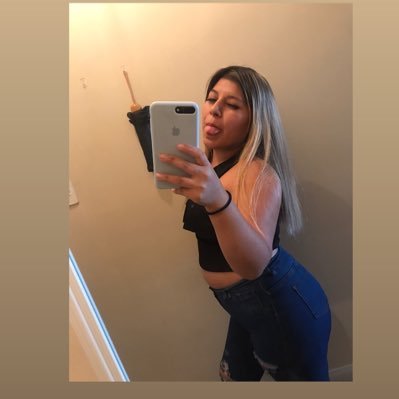 CamFloress's profile picture. Camifloress
🎀