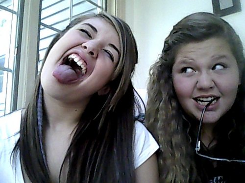 heeey, im miranda! soccer is my life(: i loveeee my bestfriends, (:
