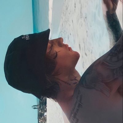 d3ad0fwrite's profile picture. 