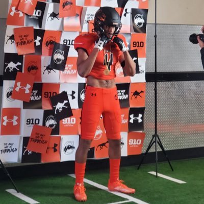 Hitman| ILB 🇺🇸| 2020 All American🏈| UA All American #IWILL| #PolyBowl2k20 🤙🏽🌴| Campbell football🐪