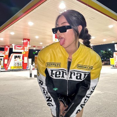 b_payb's profile picture. 