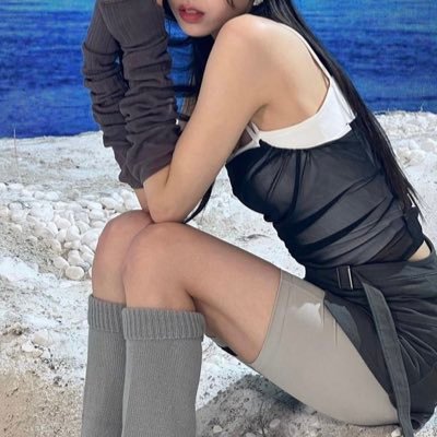 she/her • dancer • 22 • 5’7 | vegetarian | PLS DNI IF YOU DONT HAVE AN ED
