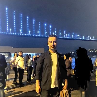 İktisatçı 💵- Eski Radyo Programcısı 📼 - Galatasaray Sevdalısı 💛❤

Büş'm💍