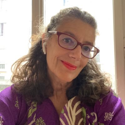 Alebinuc's profile picture. mother, dog lover, teacher, former lawyer, opera, literature. Every translation from Italian is  my own. ShakespeareSunday and English are my only addictions .